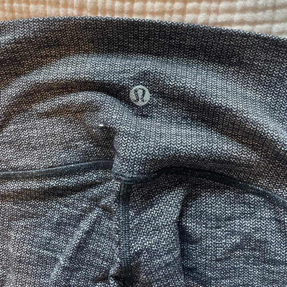 Lululemon Wunder Train Leggings - Picture 3 of 3